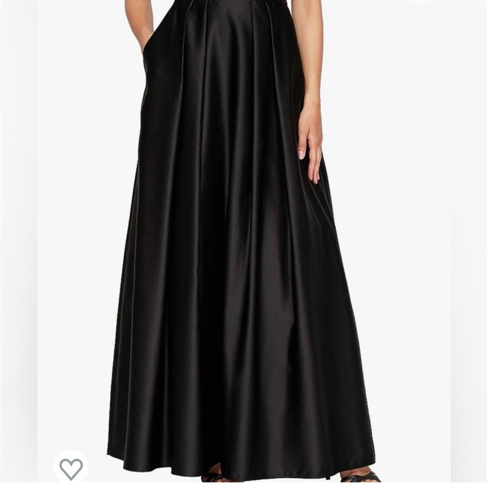 Beautiful Si Style Dot Com Black Skirt